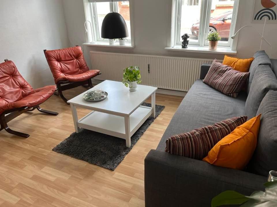 Central Beliggenhed Lys Og Hyggelig Kolding Extérieur photo